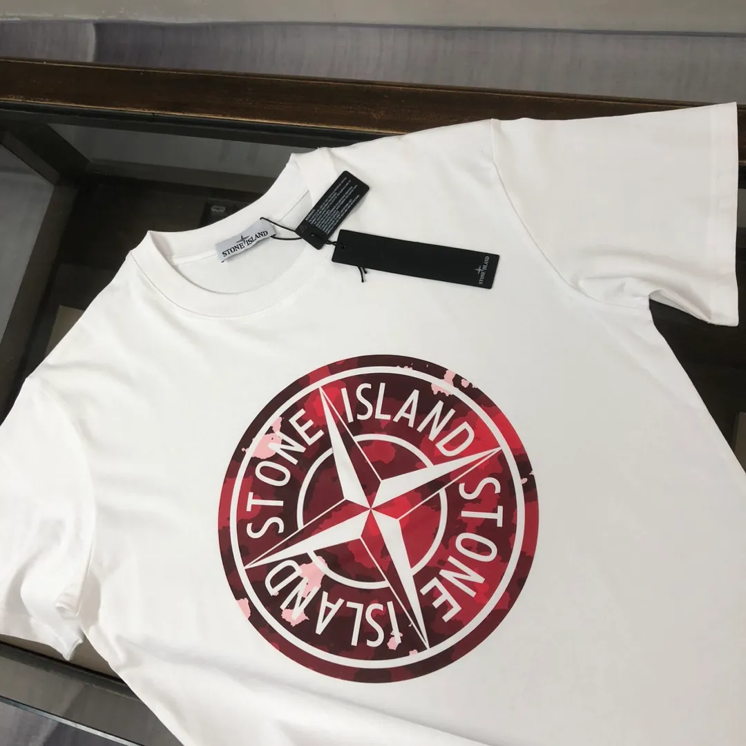 P180 Stone Island 2025 latest T-shirt, couple style ~ original order, fashionable and casual short T-shirt, specially made of customized cotton fabric ~ 100% cotton T-shirt ~ pre-washed to prevent deformation and shrinkage problem, more comfortable and breathable on the body ~ all available from stock ~ unique design style, trendy must-have item, complete with three standards 👍 Color: black/white/coffee/dark gray Size: S M L XL (larger version Please state your height and weight when placing an order)